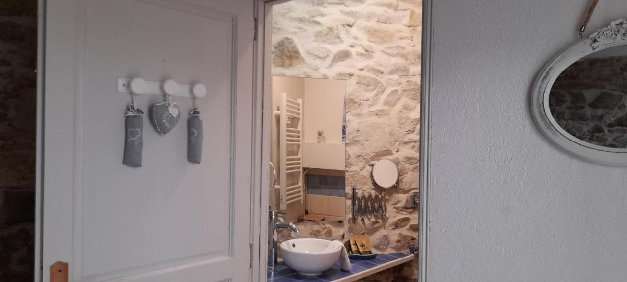 La Maisonnette Avec Spa Et Piscine Sainte-Valière Exterior foto