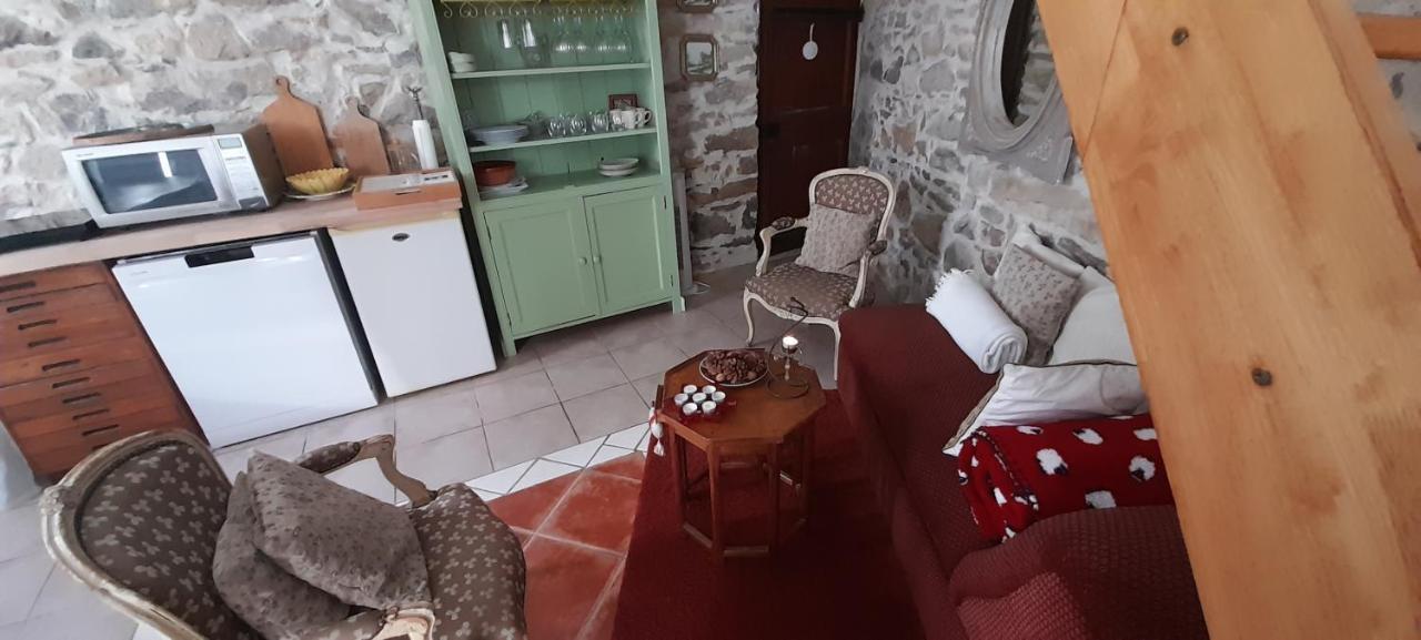 La Maisonnette Avec Spa Et Piscine Sainte-Valière Exterior foto